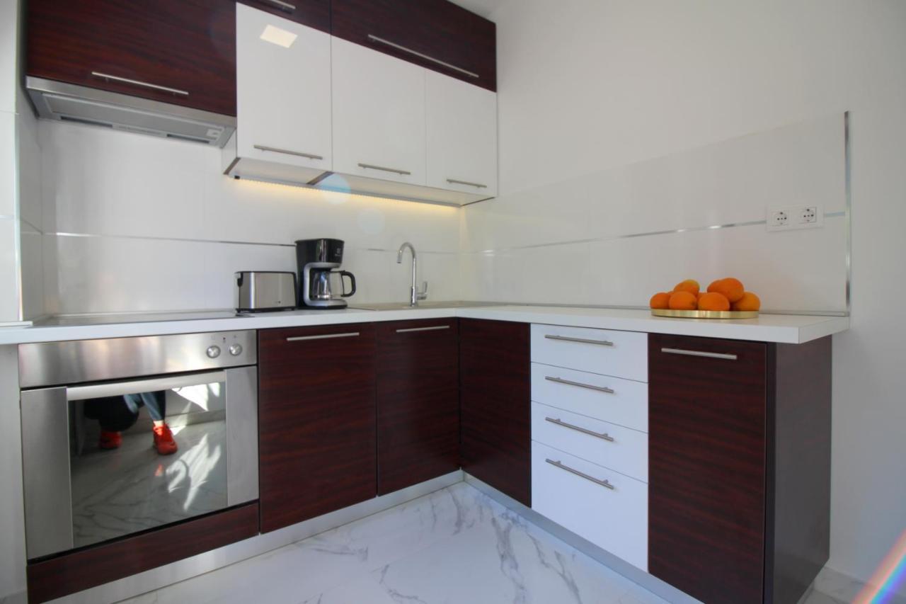 Modern Apartment Sabina With Nice Garden Porec Ngoại thất bức ảnh