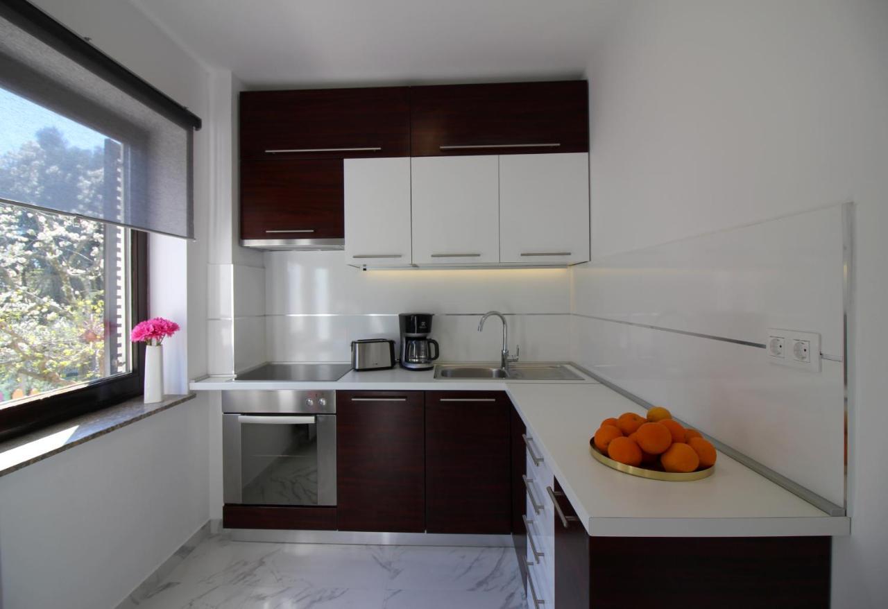 Modern Apartment Sabina With Nice Garden Porec Ngoại thất bức ảnh